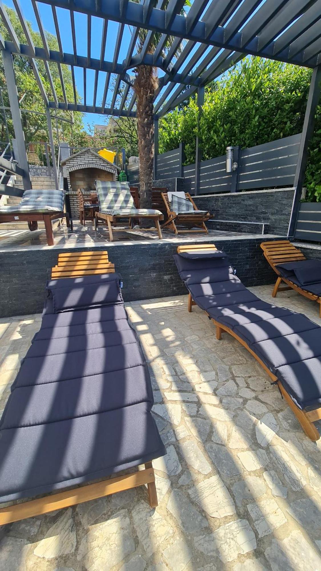 Apartments Blazevic, Heated Pool&Jacuzzi Dramalj Eksteriør bilde