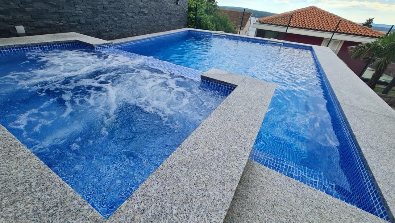 Apartments Blazevic, Heated Pool&Jacuzzi Dramalj Eksteriør bilde