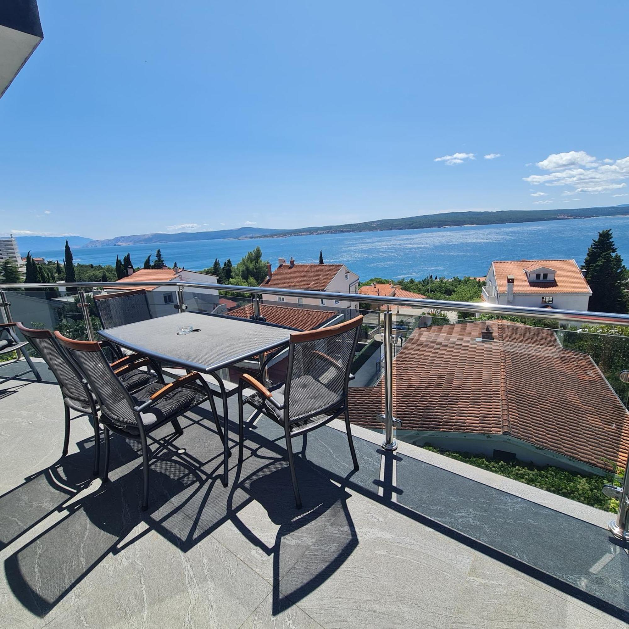 Apartments Blazevic, Heated Pool&Jacuzzi Dramalj Eksteriør bilde