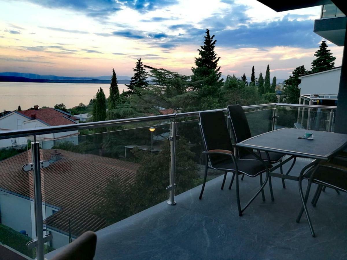 Apartments Blazevic, Heated Pool&Jacuzzi Dramalj Eksteriør bilde